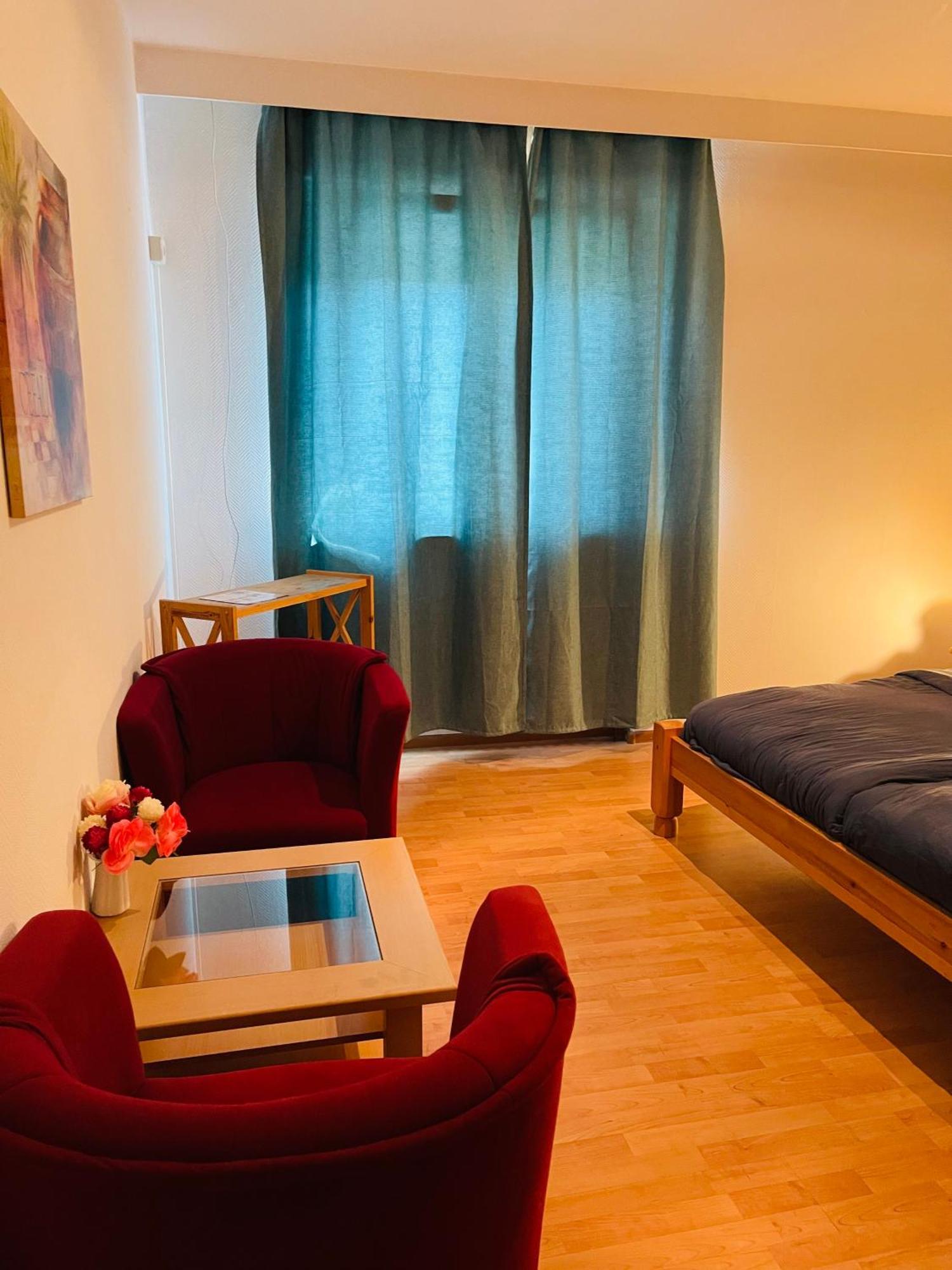 Hotel Ochsen Ortenberg  Екстер'єр фото
