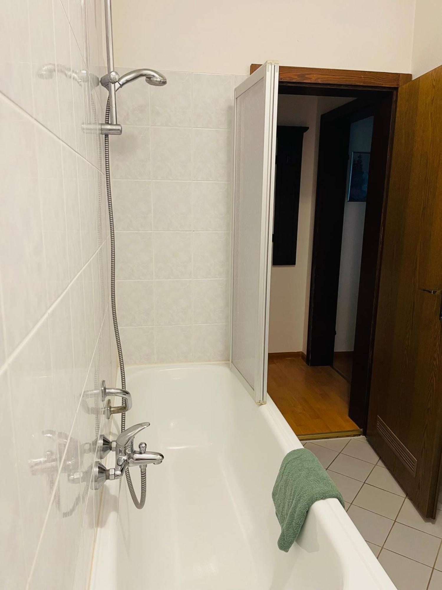Hotel Ochsen Ortenberg  Екстер'єр фото
